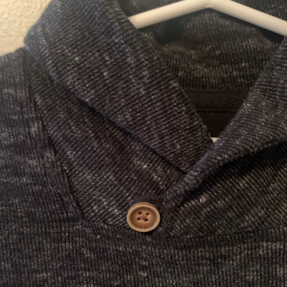 3 items for $20/Old Navy Sweater - Picture 3 of 4